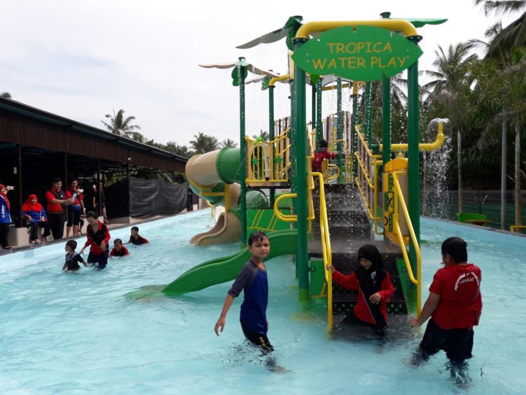 Отель Hs Farm Waterpark Муар Экстерьер фото